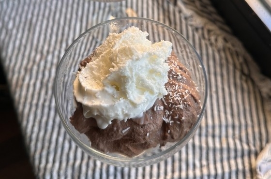 Eiwitrijke chocolademousse met tofu