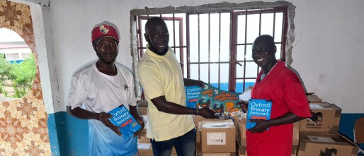 Nieuwe leesboeken voor de kinderen in Aljamdu