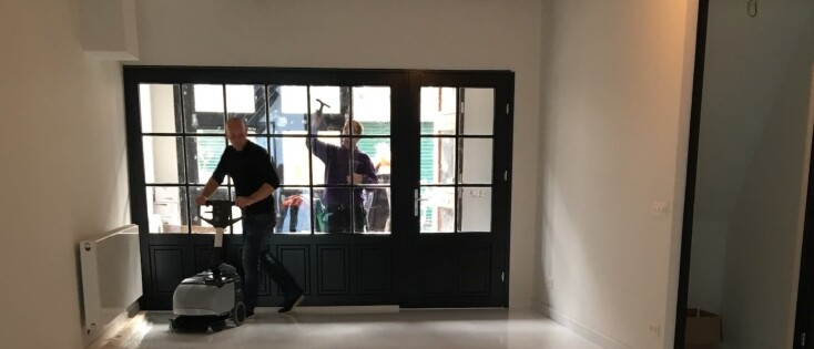 Opleveringsschoonmaak van uw kantoor in Amsterdam: wanneer plant u die in?