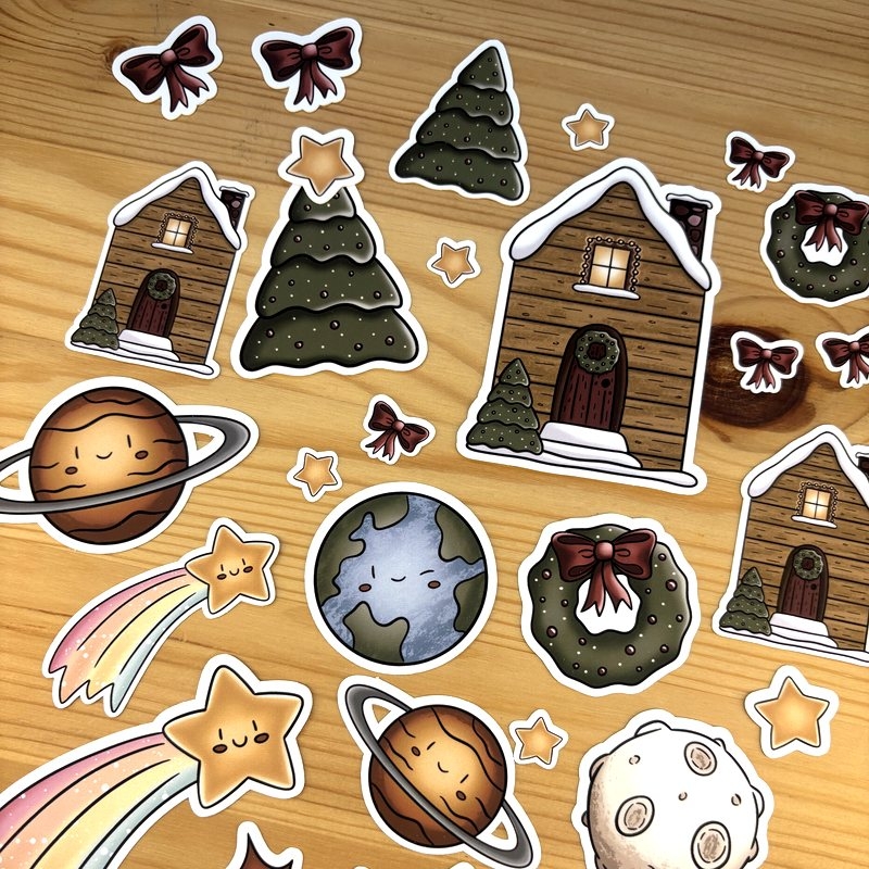 Echte stickers van Okido op een houten tafel