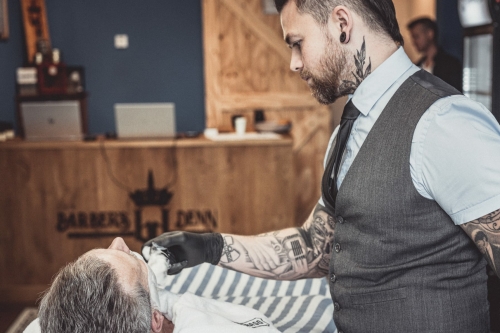 Dennis Wijnker van The Barbers Denn in Breezand is zeer tevreden over de kwaliteit van de software van 1Kapper.nl