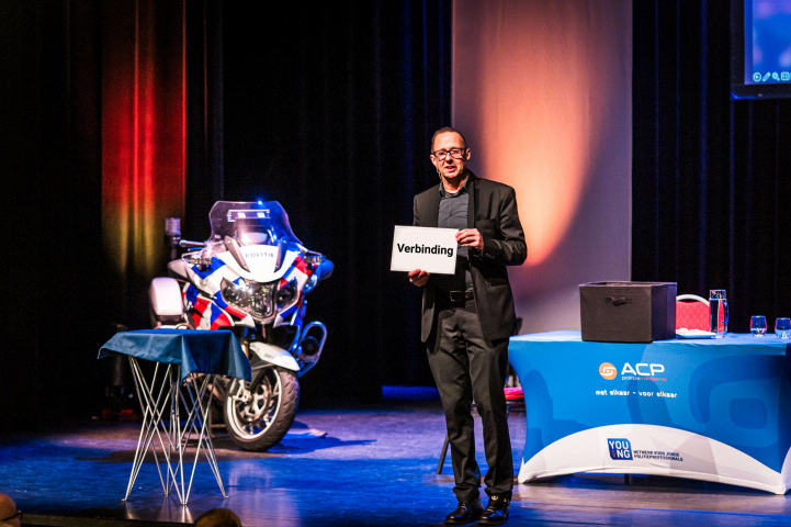 illusionist voor bedrijven en zakelijke evenementen illusionist voor bedrijven en zakelijke evenementen