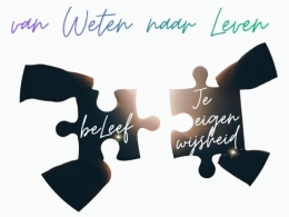 Om te laten zien en hopelijk ook te voelen dat de puzzelstukjes voor een gelukkig leven al in jou zitten. Je hoeft alleen maar te geloven in je eigen wijsheid en ernaar te durven handelen.