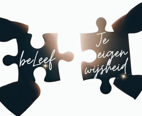 van-weten-naar-leven-beleef-je-eigen-wijsheid-logo Om te laten zien en hopelijk ook te voelen dat de puzzelstukjes voor een gelukkig leven al in jou zitten. Je hoeft alleen maar te geloven in je eigen wijsheid en ernaar te durven handelen.