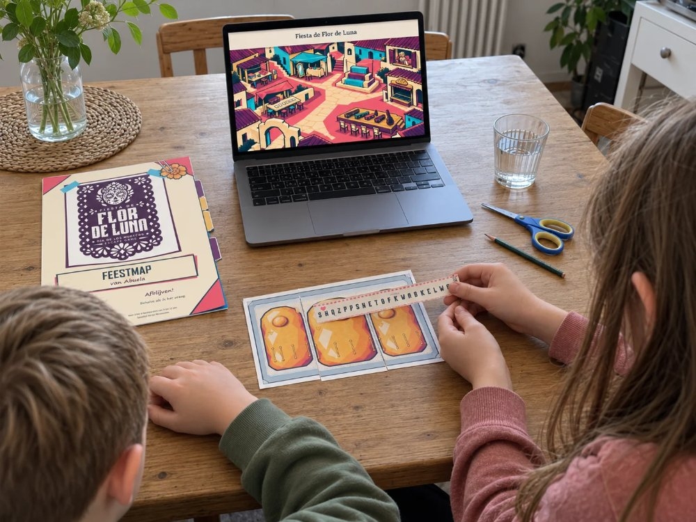 Kind kijkt heel goed naar de pan de muerto-puzzel