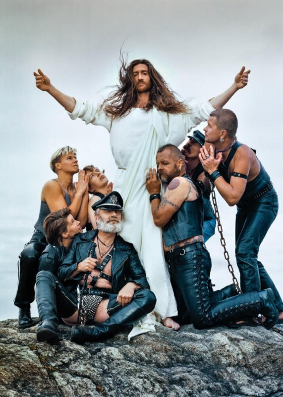Veropet from the series Ecce Homo, famous and controversial 1998 photograph Sermon on the mount by Élisabeth Ohlson Wallin Veropet from the series Ecce Homo, famous and controversial 1998 photograph Sermon on the mount by Élisabeth Ohlson Wallin