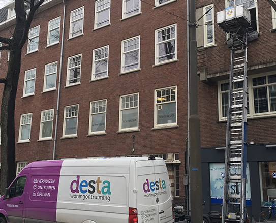 Woningontruiming met verhuislift Badhoevedorp