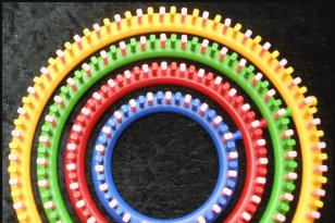 Bekijk alle beschikbare looms, van heel fijn tot heel grof. Bekijk alle beschikbare looms, van heel fijn tot heel grof.