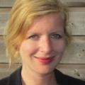 Annelies van Ooijen tuin ervaring foto van Annelies van Ooijen bij haar ervaring met onze hoveniers