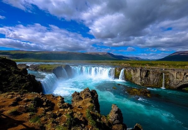 Godafoss - Myvatn - Akureyri Travel2iceland.be