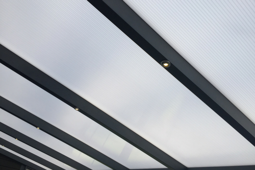 LED- verlichting onder de veranda LED- verlichting onder de veranda-zsm zonwering